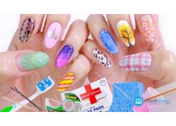 school-chalao-10-nail-art-designs-using-household-items.jpg