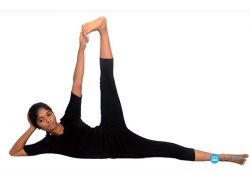 school-chalao-anantasana-side-reclining-leg-lift563.jpg