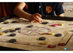 school-chalao-carrom.jpg