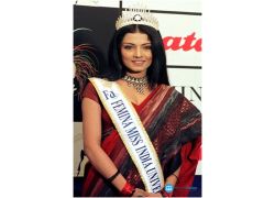 school-chalao-celina-jaitly-miss-india-2001.png