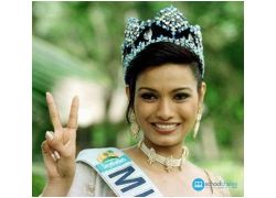 school-chalao-diana-hayden-miss-world-1997.png