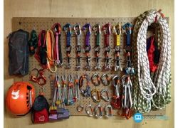 school-chalao-equipments-used-in-competitive-climbing.jpg