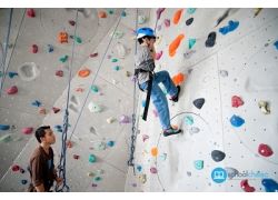 school-chalao-history-of-competitive-climbing.jpg