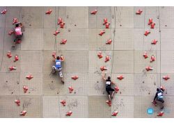 school-chalao-how-to-climb-a-wall.jpg