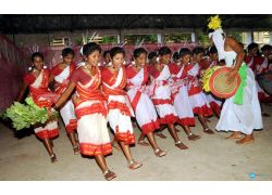 school-chalao-karma-dance-jharkhand.jpg